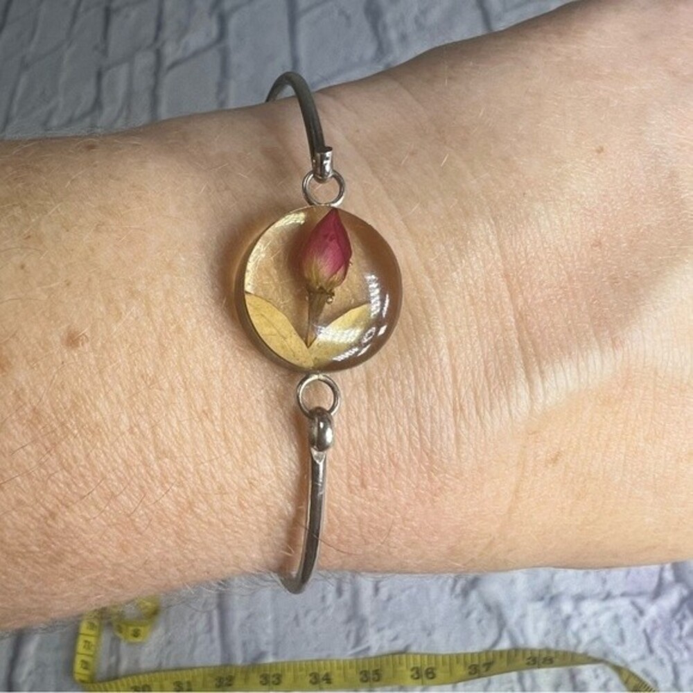 Vintage Rose and 925 silver bracelet. Real rose in resin
